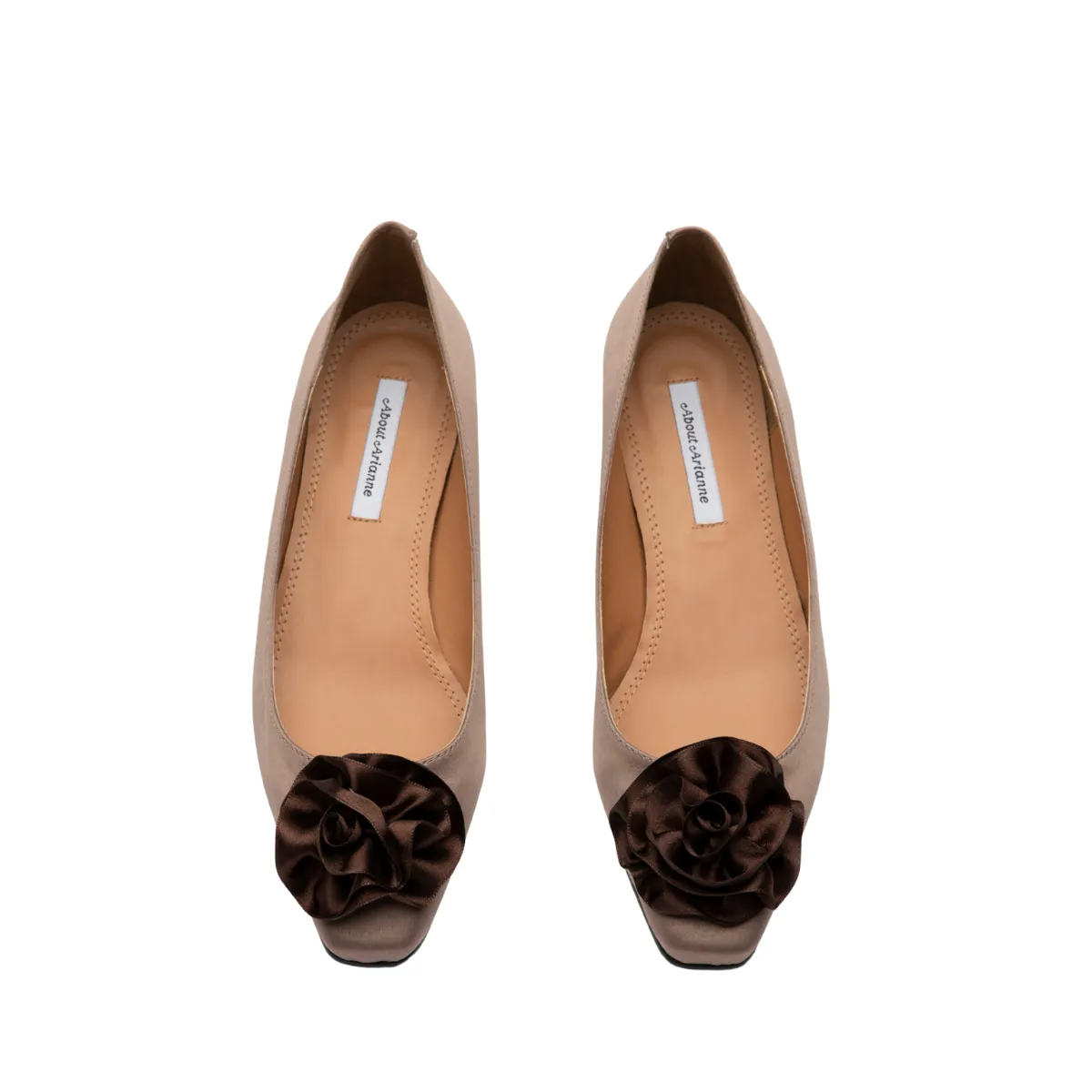 About Arianne   Mina Fancy Taupe